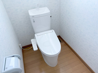トイレリフォーム 迅速対応できれいに一新した1階と2階のトイレ